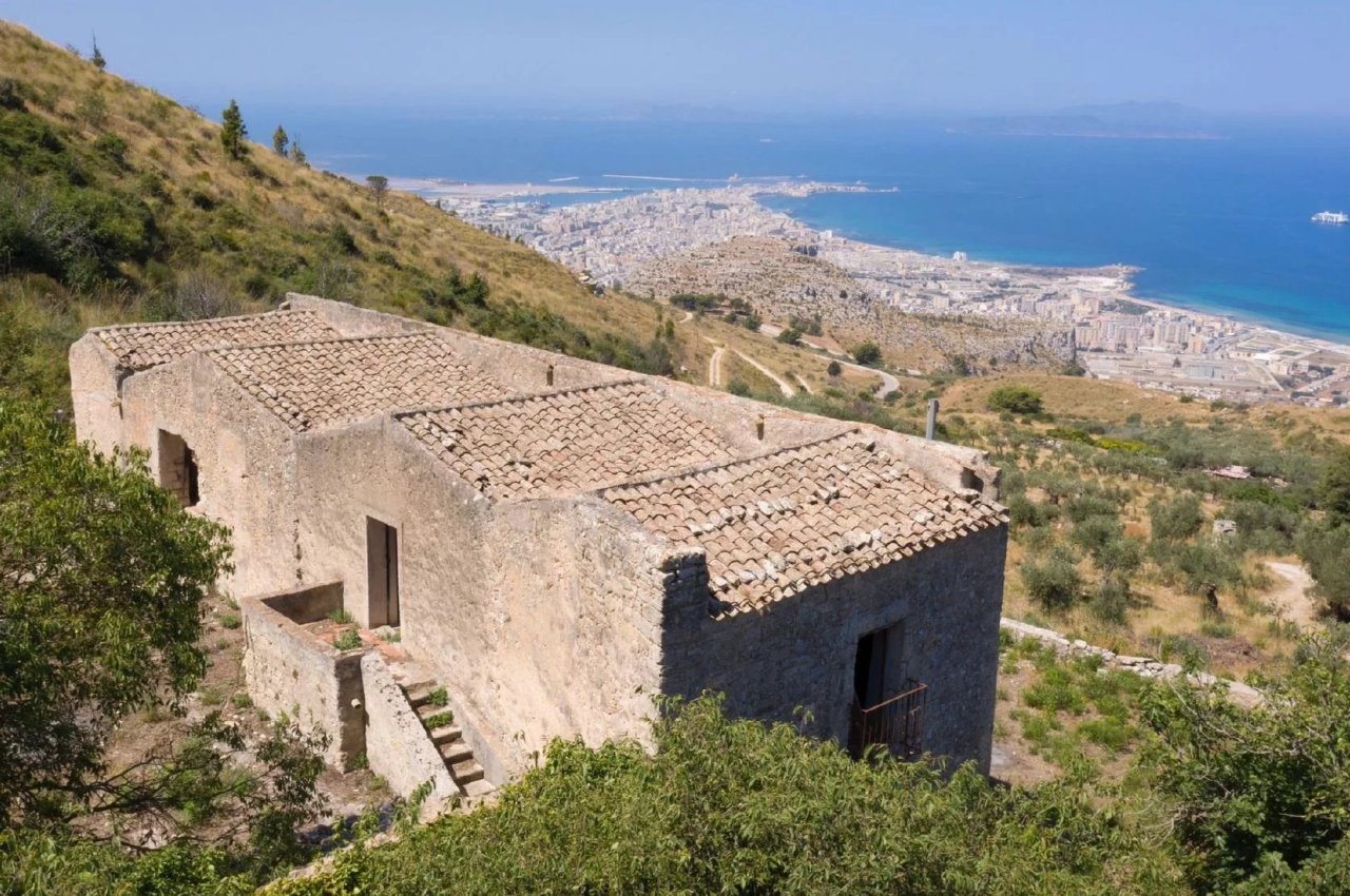 Villa in Vendita a Erice BAGLIO