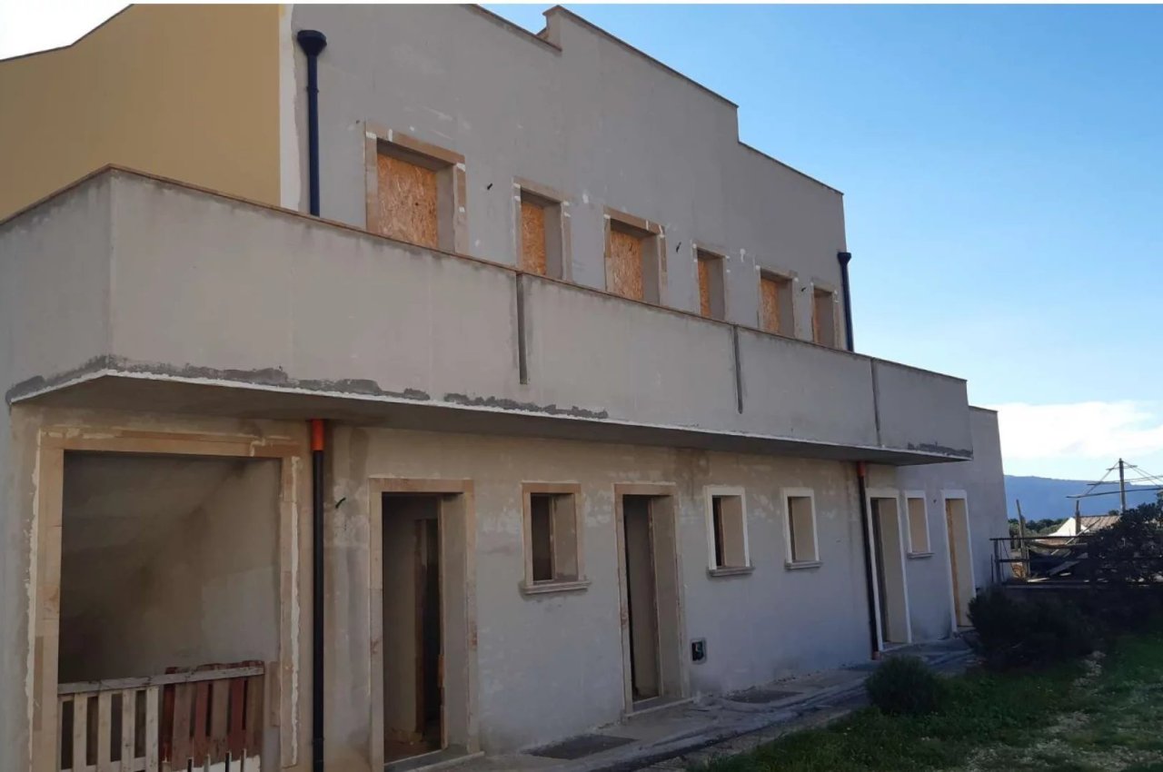 Multilocale in Vendita a Custonaci Trapani - Struttura ricettiva Cala Buguto