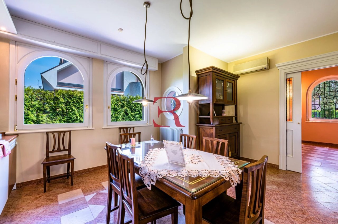 Villa in Vendita a Zanica Zona residenziale