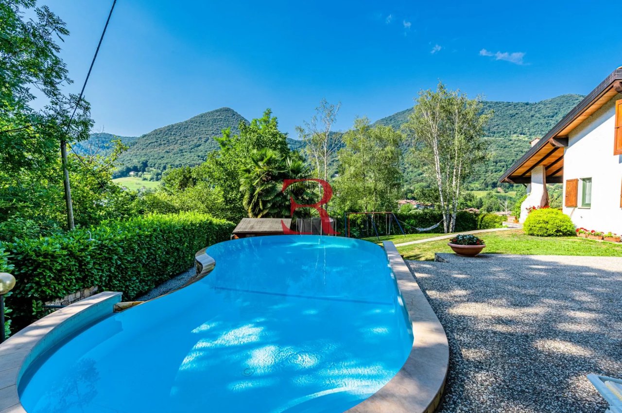 Villa in Vendita a Albino LocalitÃ  Abbazia