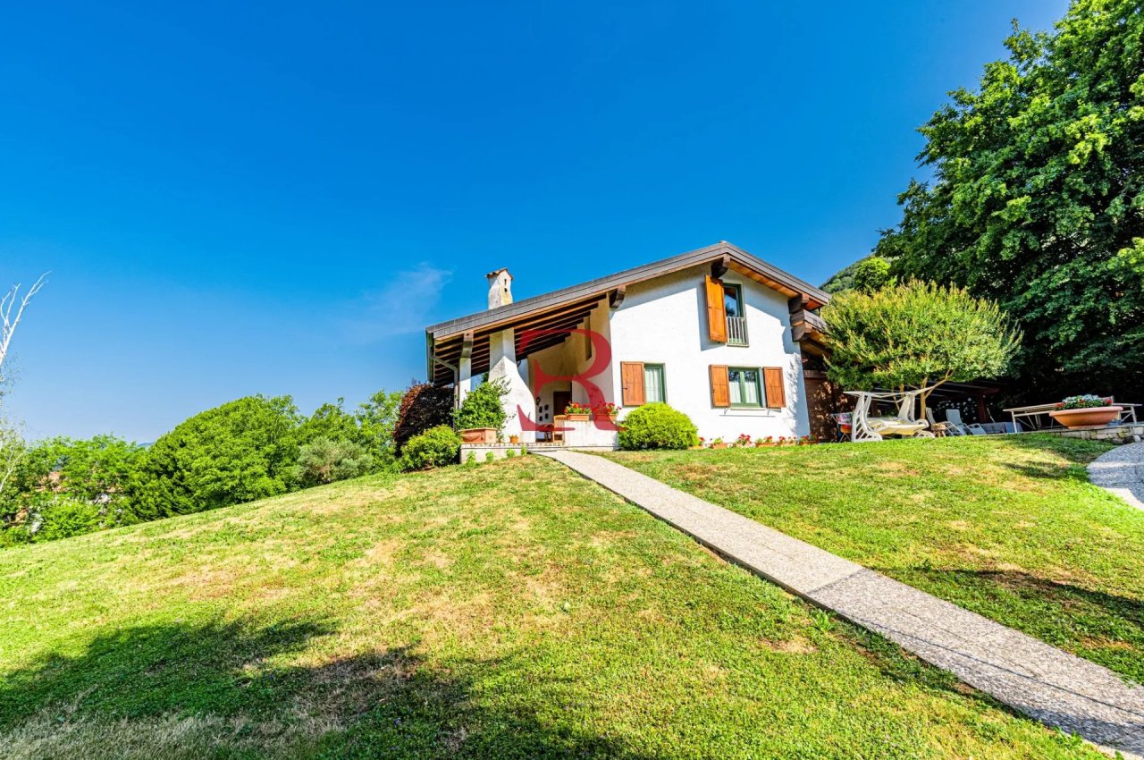 Villa in Vendita a Albino LocalitÃ  Abbazia