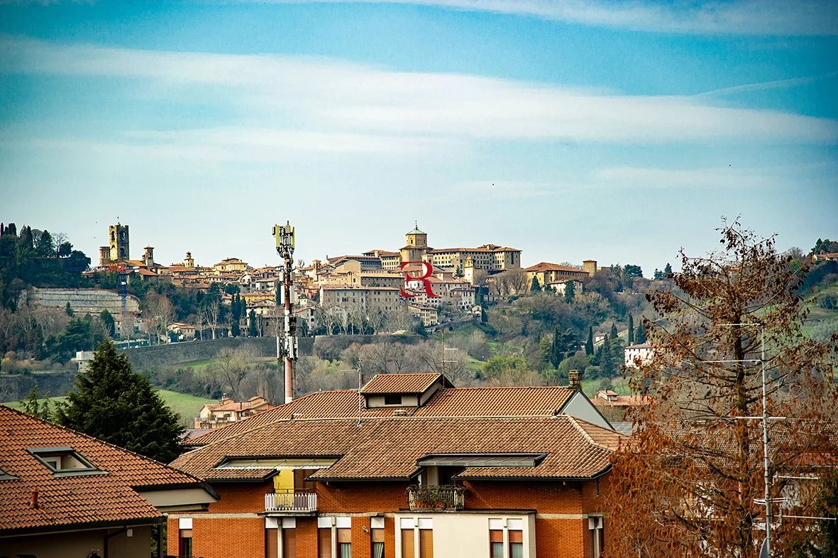 Attico in Vendita a Bergamo Ultimo piano spettacolare vista CittÃ  Alta
