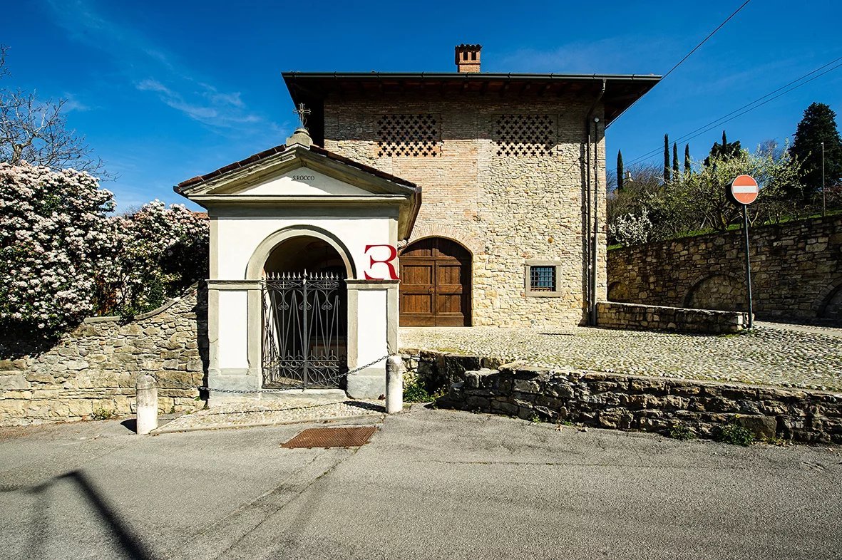 Cascina in Vendita a Bergamo Porzione di cascina storica in Val dâ€™Astino