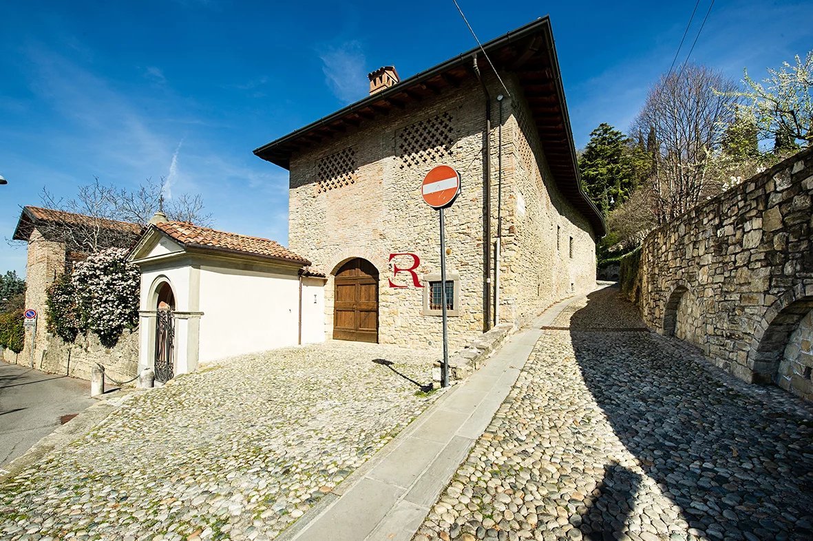 Cascina in Vendita a Bergamo Porzione di cascina storica in Val dâ€™Astino