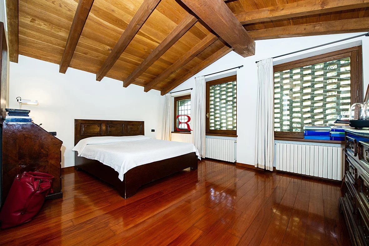 Cascina in Vendita a Bergamo Porzione di cascina storica in Val dâ€™Astino