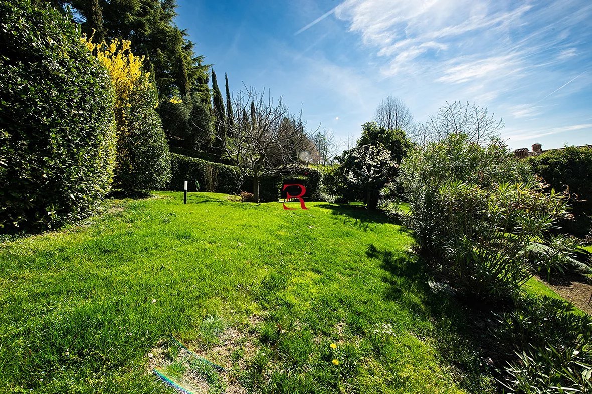 Cascina in Vendita a Bergamo Porzione di cascina storica in Val dâ€™Astino