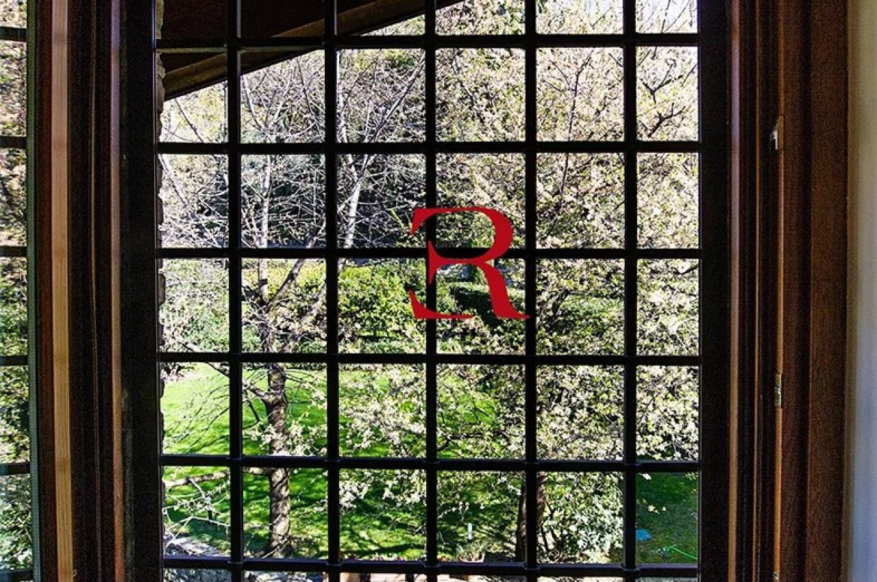 Cascina in Vendita a Bergamo Porzione di cascina storica in Val dâ€™Astino