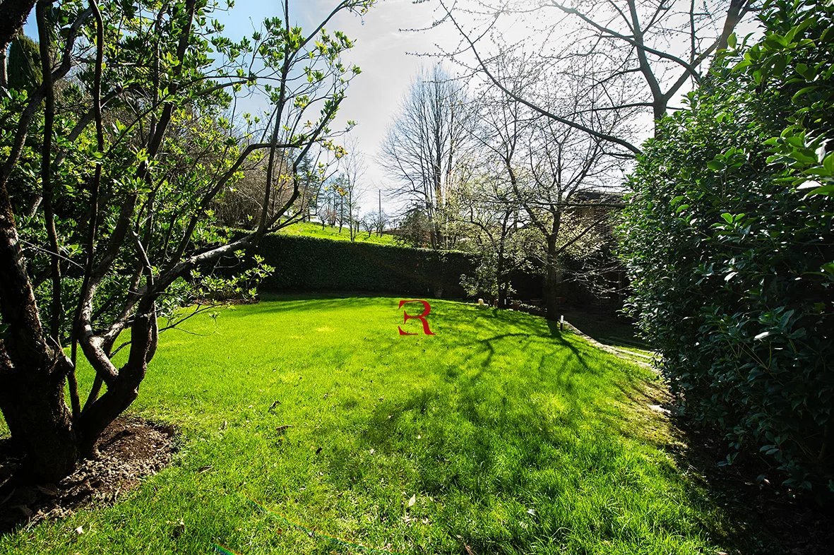 Cascina in Vendita a Bergamo Porzione di cascina storica in Val dâ€™Astino