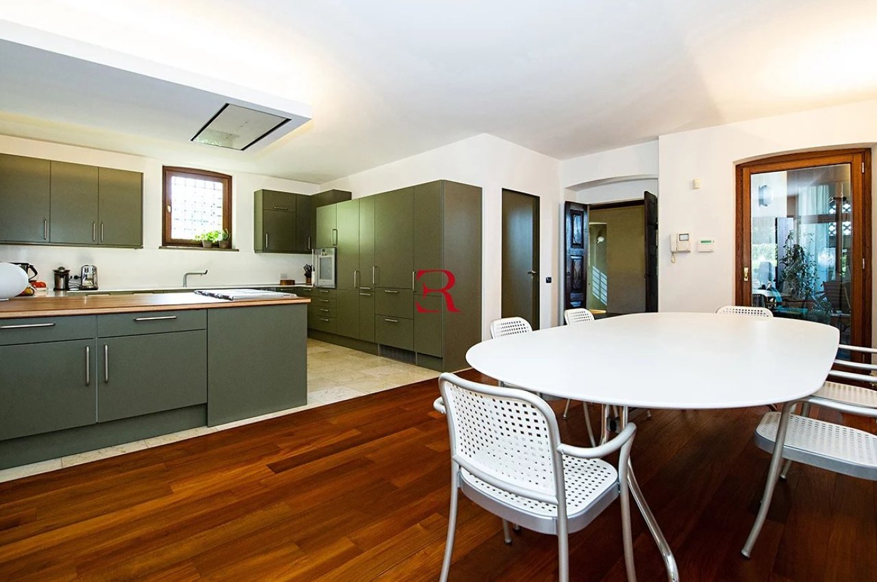 Cascina in Vendita a Bergamo Porzione di cascina storica in Val dâ€™Astino