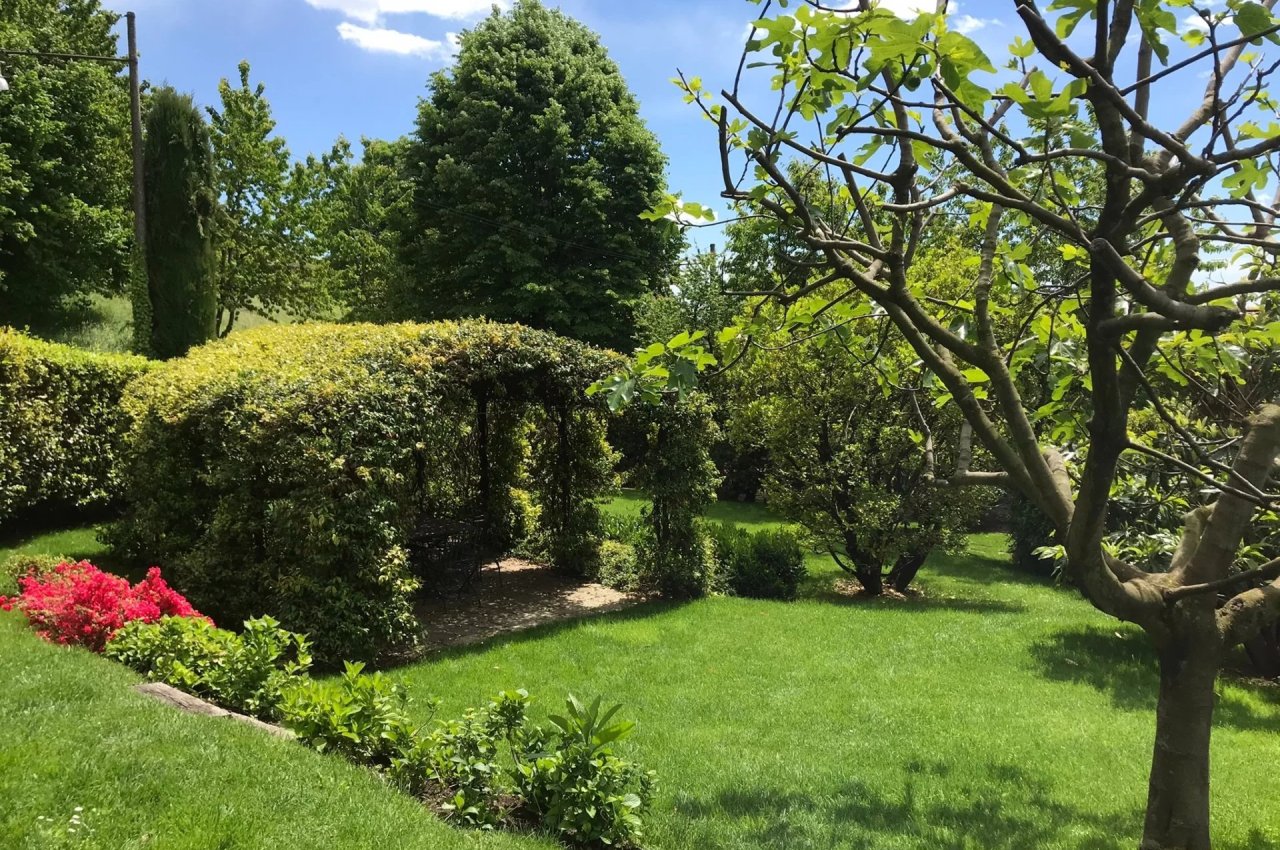 Cascina in Vendita a Bergamo Porzione di cascina storica in Val dâ€™Astino