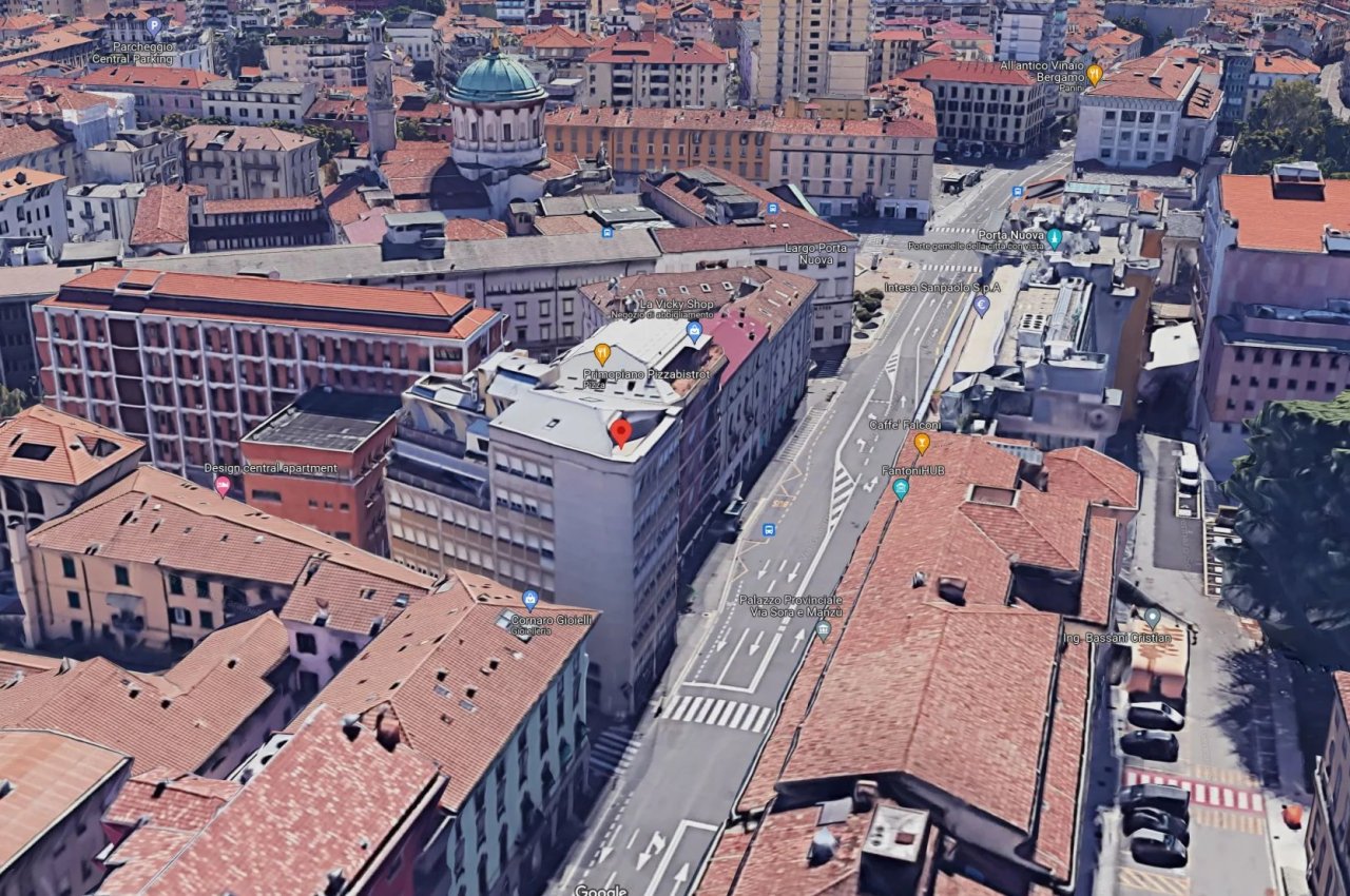 Locale Commerciale in Vendita a Bergamo locale commerciale