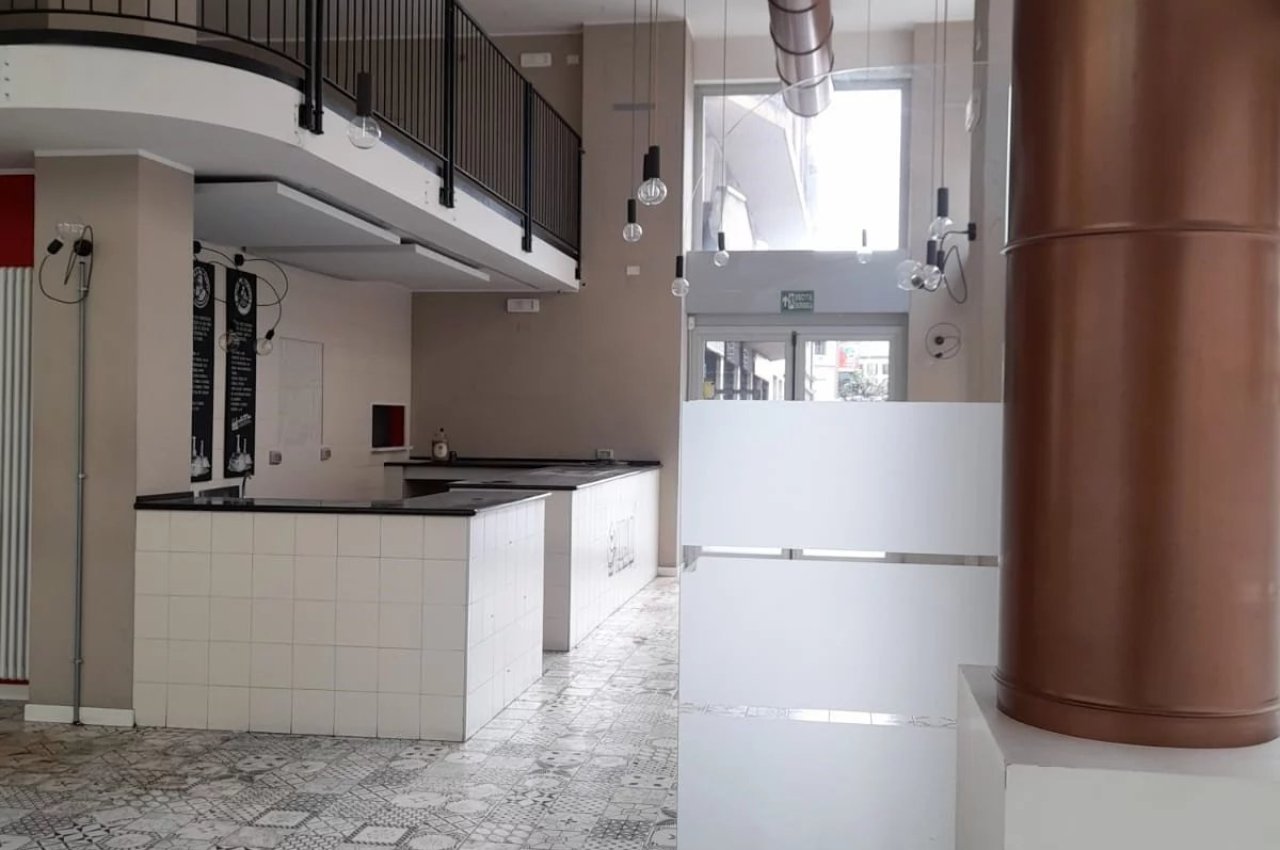 Locale Commerciale in Vendita a Bergamo locale commerciale