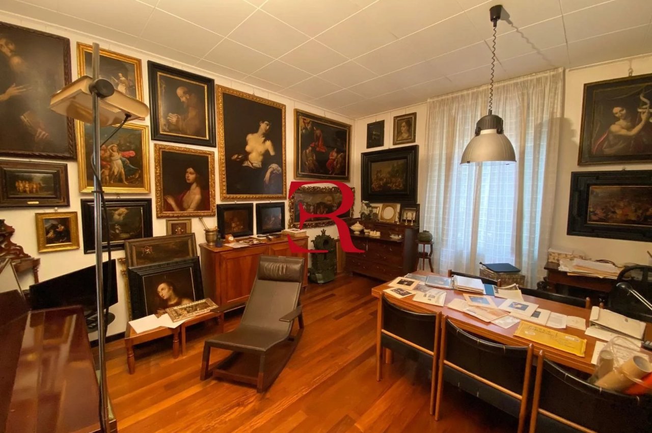 Multilocale in Vendita a Bergamo Ampio pentalocale di rappresentanza