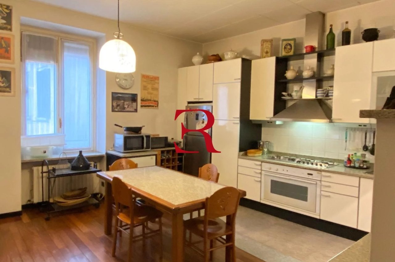 Multilocale in Vendita a Bergamo Ampio pentalocale di rappresentanza