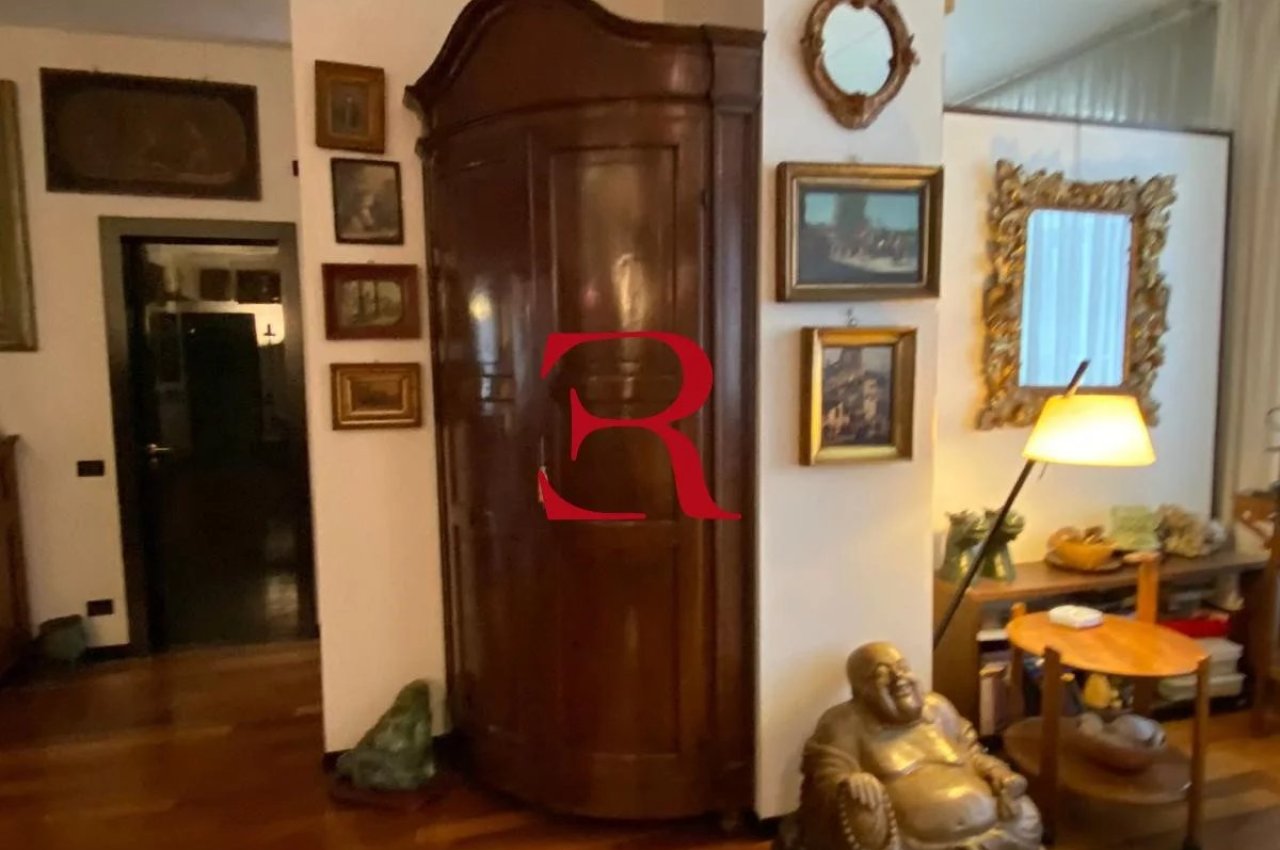 Multilocale in Vendita a Bergamo Ampio pentalocale di rappresentanza