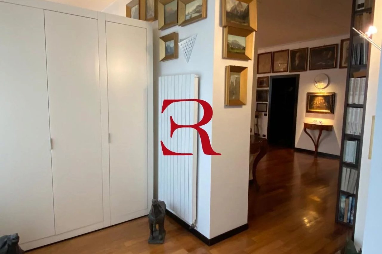 Multilocale in Vendita a Bergamo Ampio pentalocale di rappresentanza