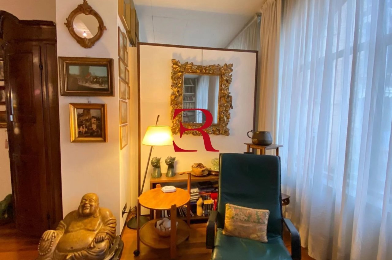 Multilocale in Vendita a Bergamo Ampio pentalocale di rappresentanza