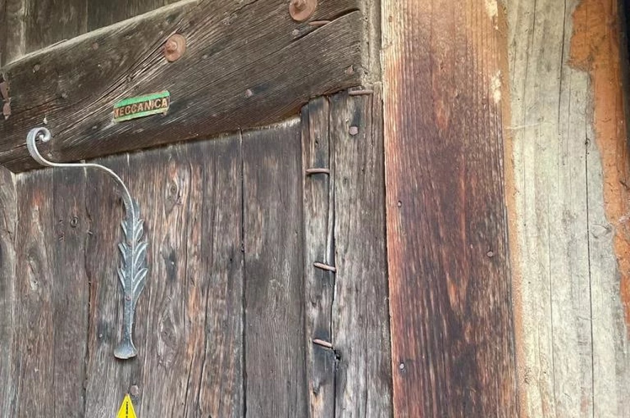 Cascina in Vendita a Nembro Cascina Storica - Un Tesoro da Scoprire!