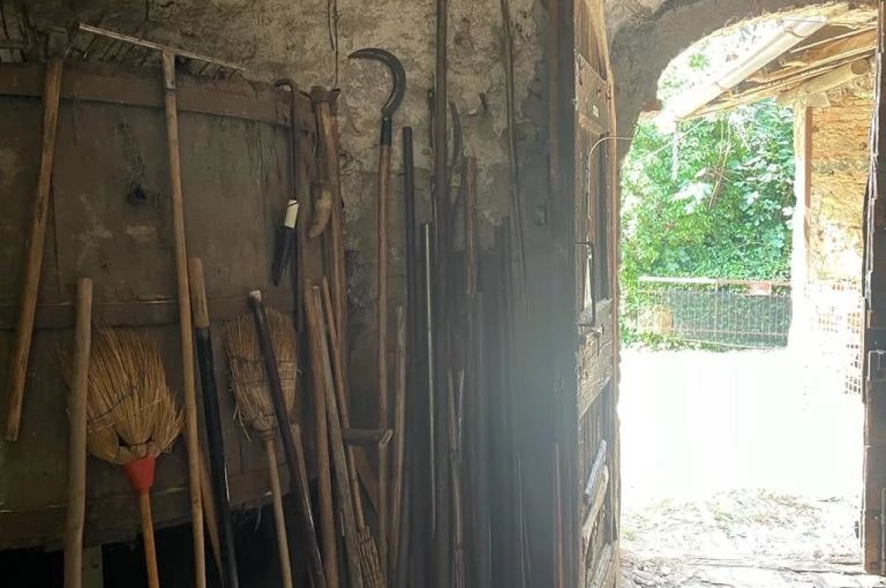 Cascina in Vendita a Nembro Cascina Storica - Un Tesoro da Scoprire!
