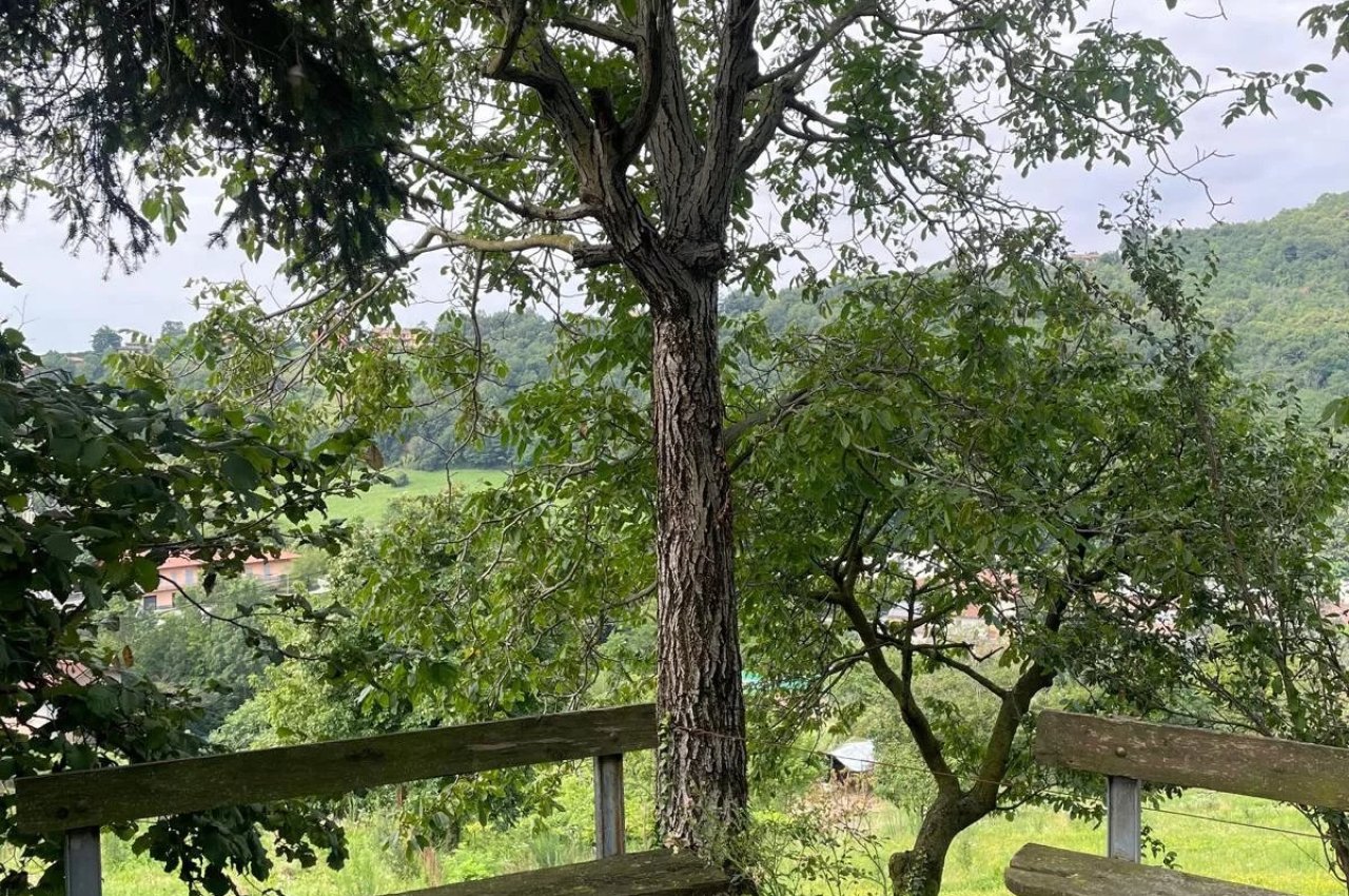 Cascina in Vendita a Nembro Cascina Storica - Un Tesoro da Scoprire!