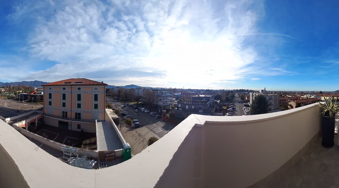 b337c003-a940-4bf4-ad7c-04c00b3ae658