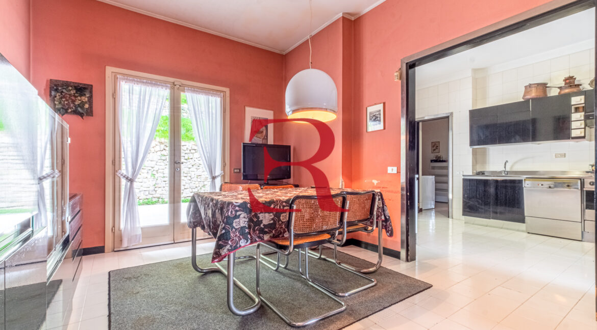 cod. 2446 sala da pranzo DSCF0437-HDR